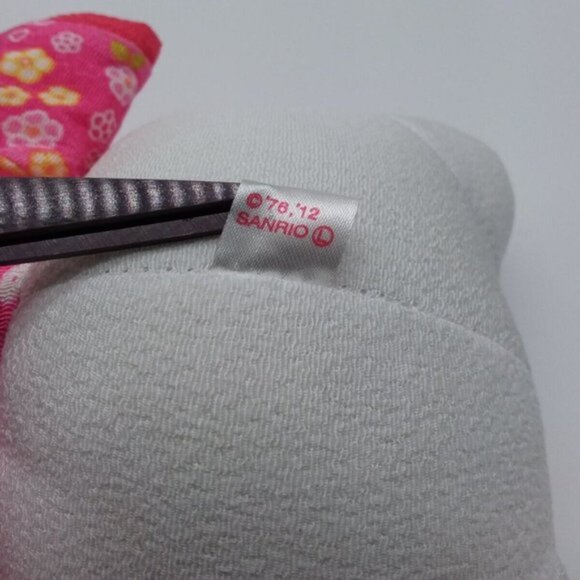 2 Hello Kitty Sanrio Plush Stuffed Toys Ty & Asian Chinese Cat in Kimono… - Picture 6 of 14